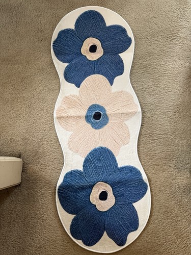 Irregular bedside carpet - irregular,